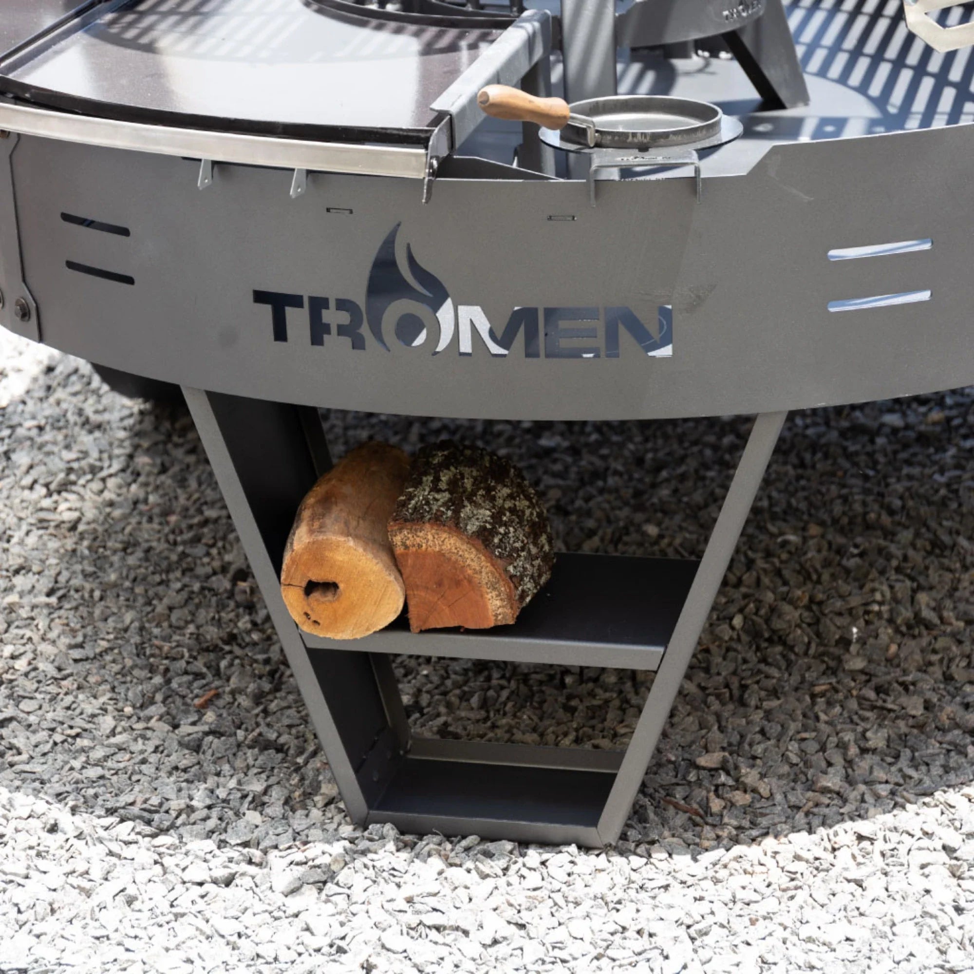Tromen Hummer Firepit Open Fire Argentine Mega Grill with Oven