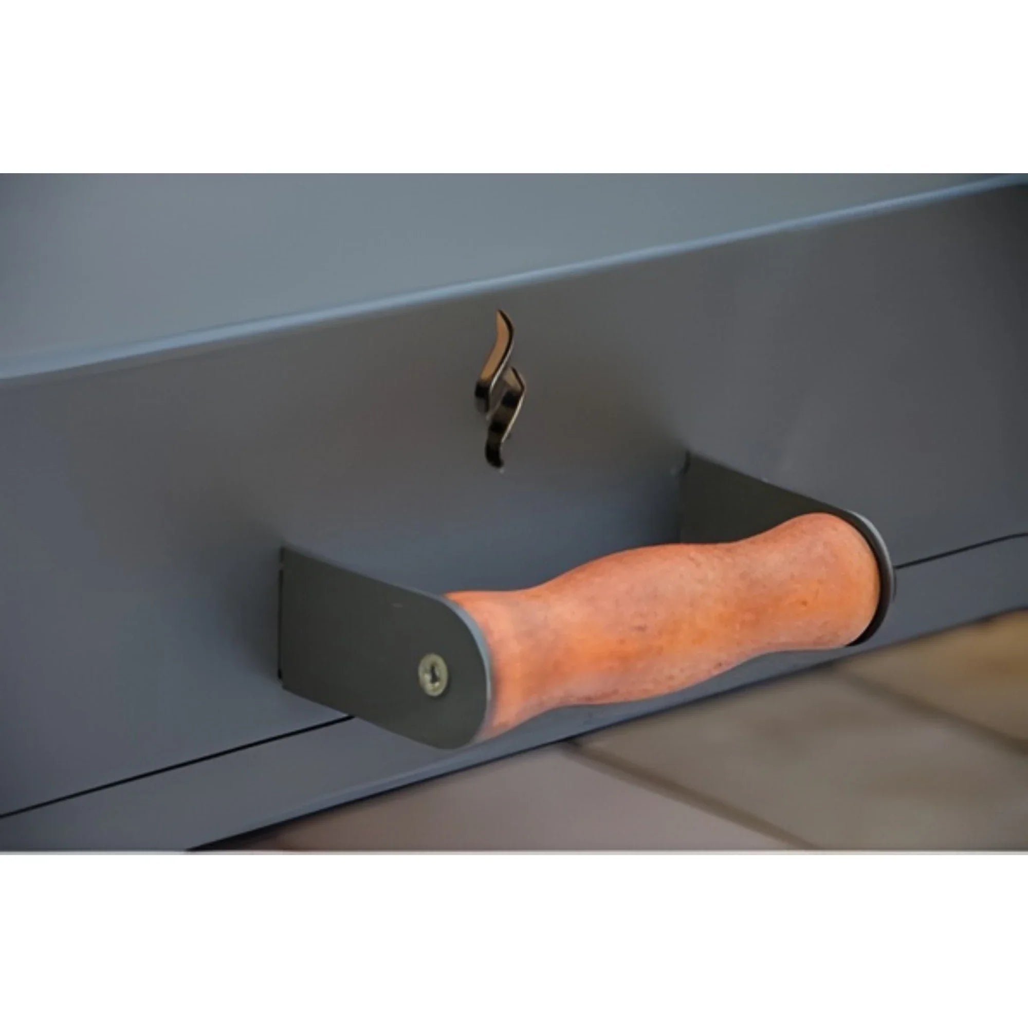 Nuke Alamo 100 Freestanding Charcoal Grill